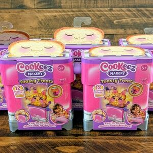 Cookeez Makery Toasty Treatz Toaster Oven Scented Plush Pet Set of 5 NEW